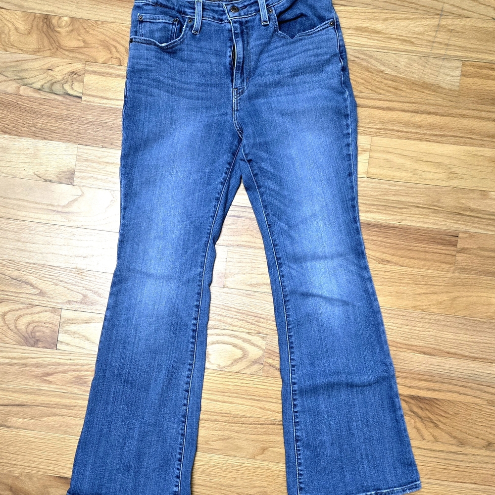 Classic Levis Blue Women's Jeans